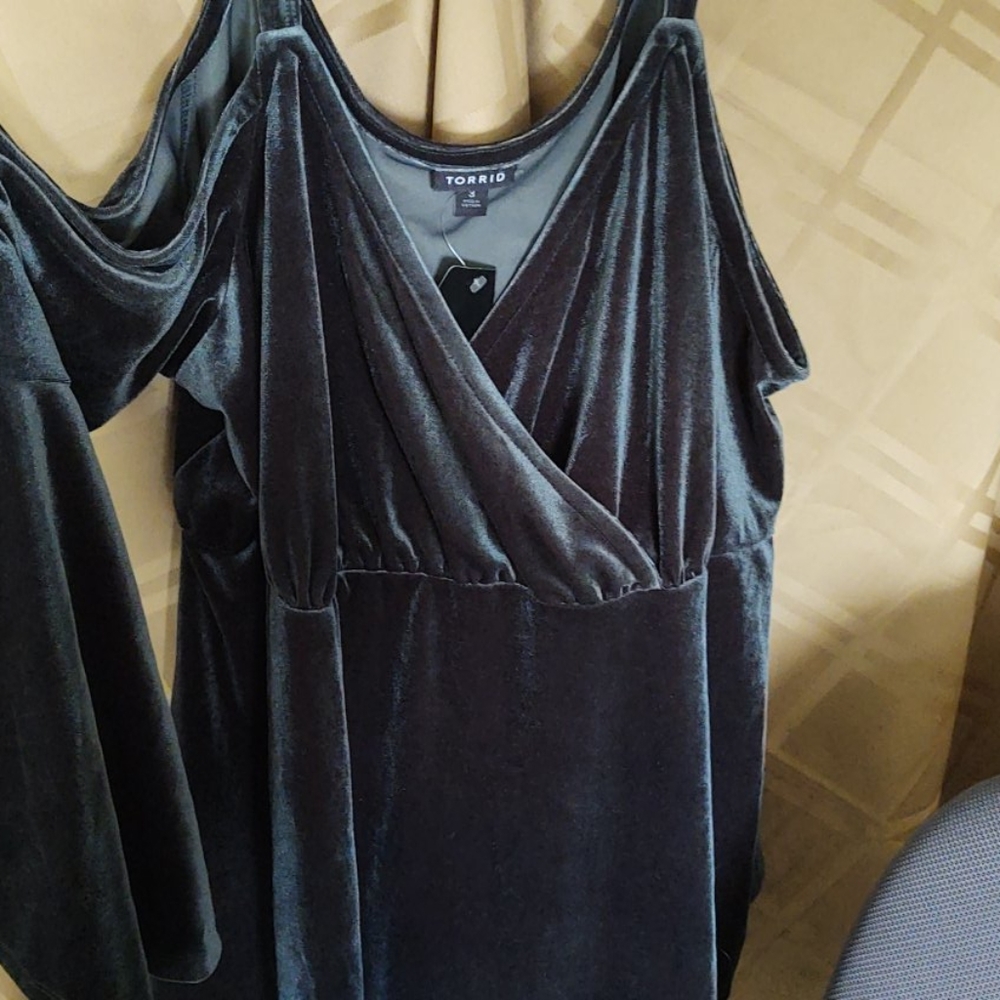 Torrid Green Babydoll Cold Shoulder Top